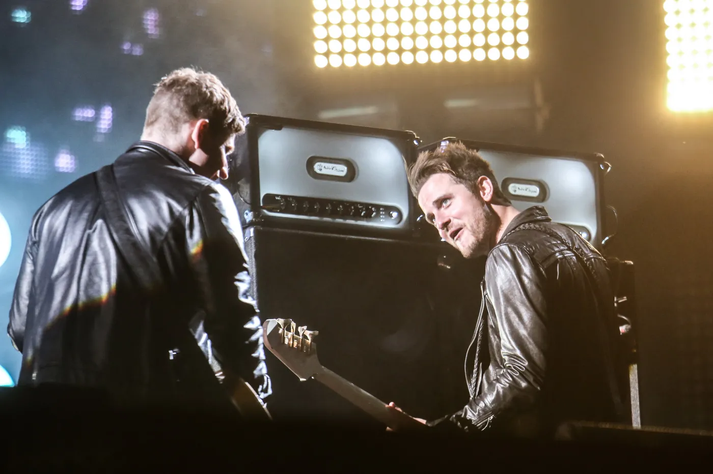 6423086-kings-of-leon.jpg