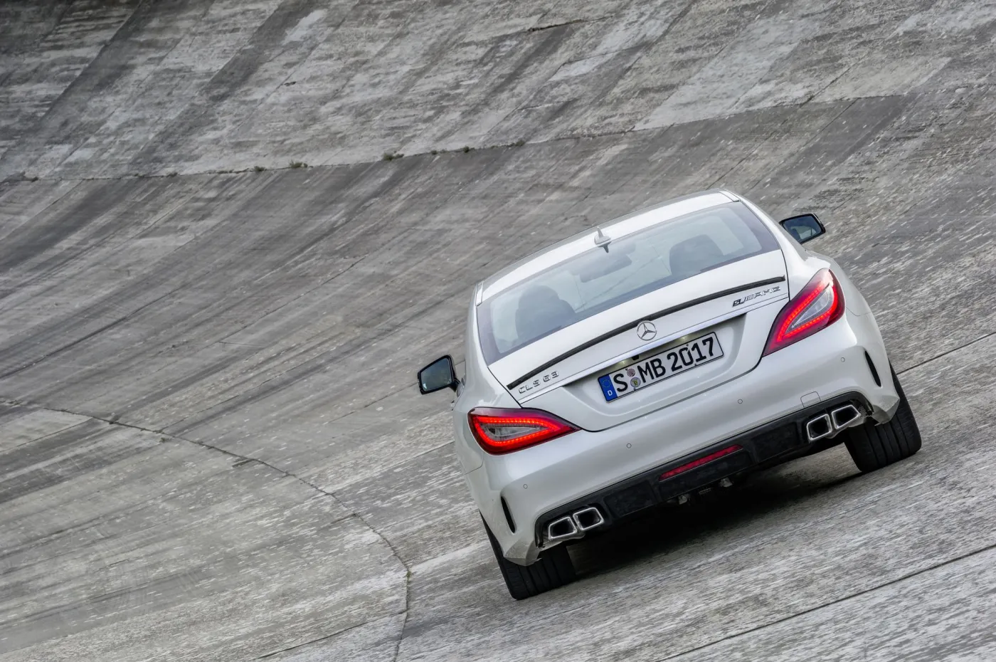 6448288-mercedes-cls.jpg