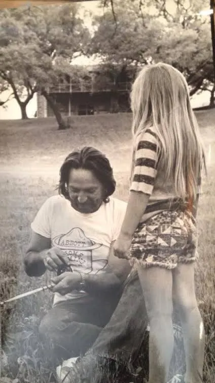 6477422-willie-nelson.jpg
