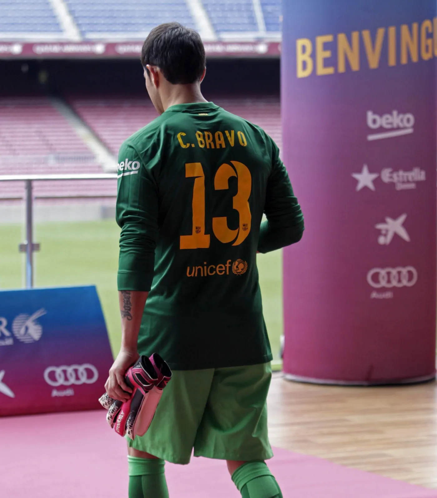 6539507-claudio-bravo.jpg