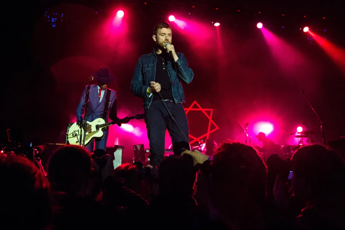 6502487-damon-albarn.jpg