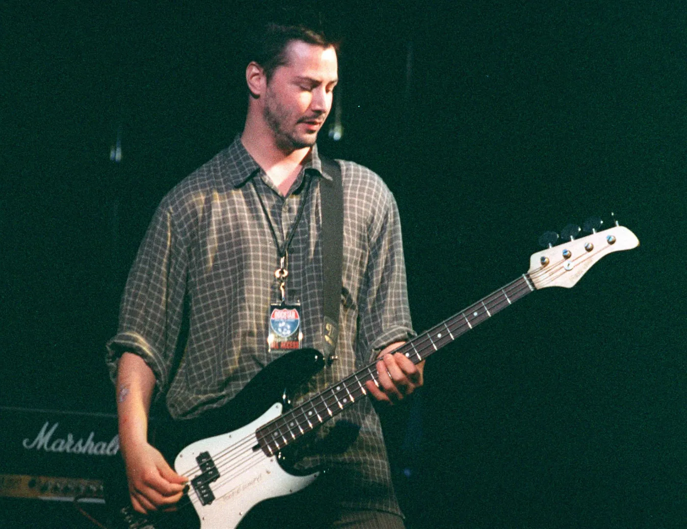 6516037-keanu-reeves.jpg