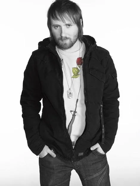 6537284-simon-collins.jpg