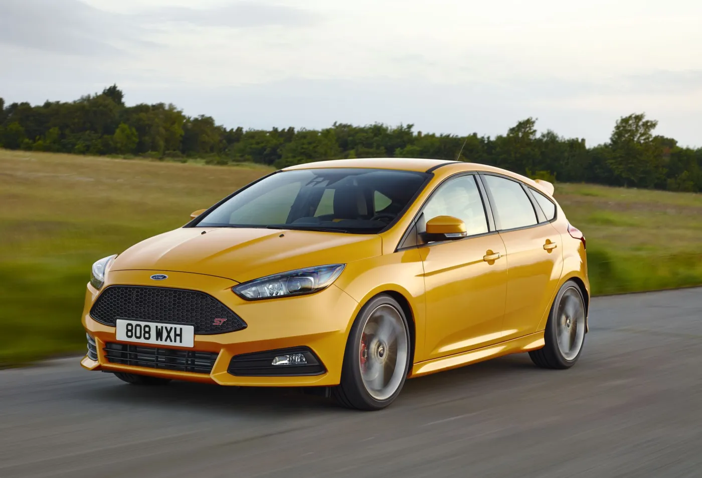 6538234-ford-focus-st.jpg