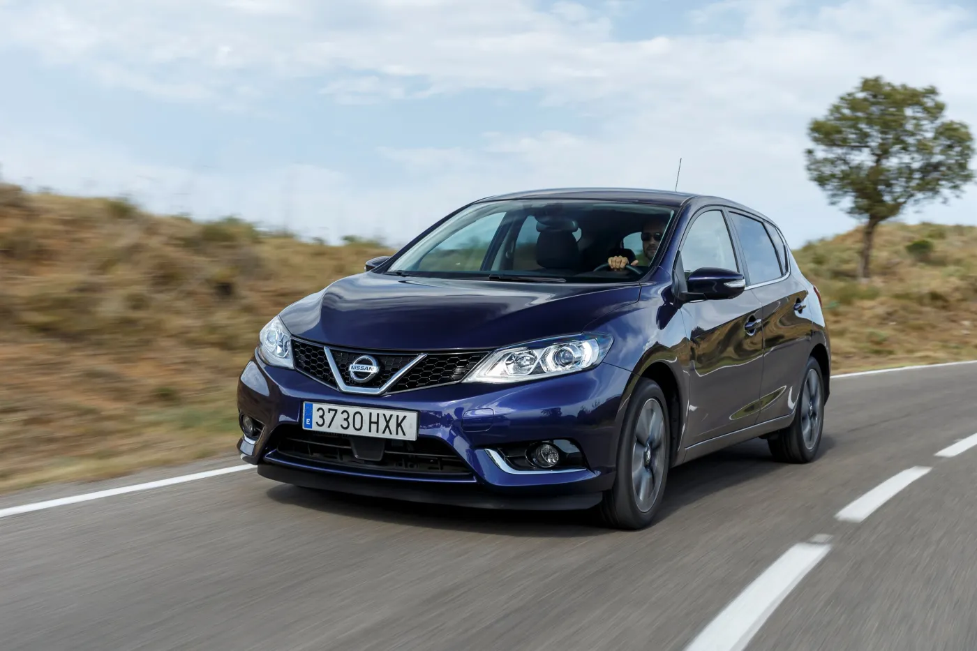 6780756-nissan-pulsar.jpg