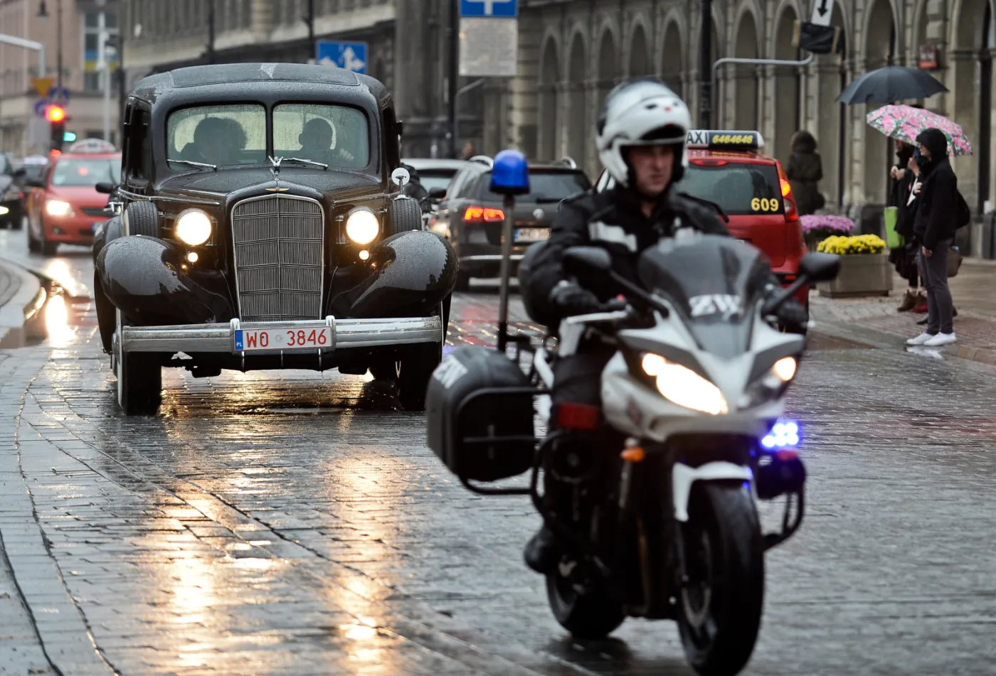Cadillac Piłsudskiego już jeździ i zabłyśnie na paradzie! Co zrobi z nim prezydent Komorowski? ZDJĘCIA i WIDEO