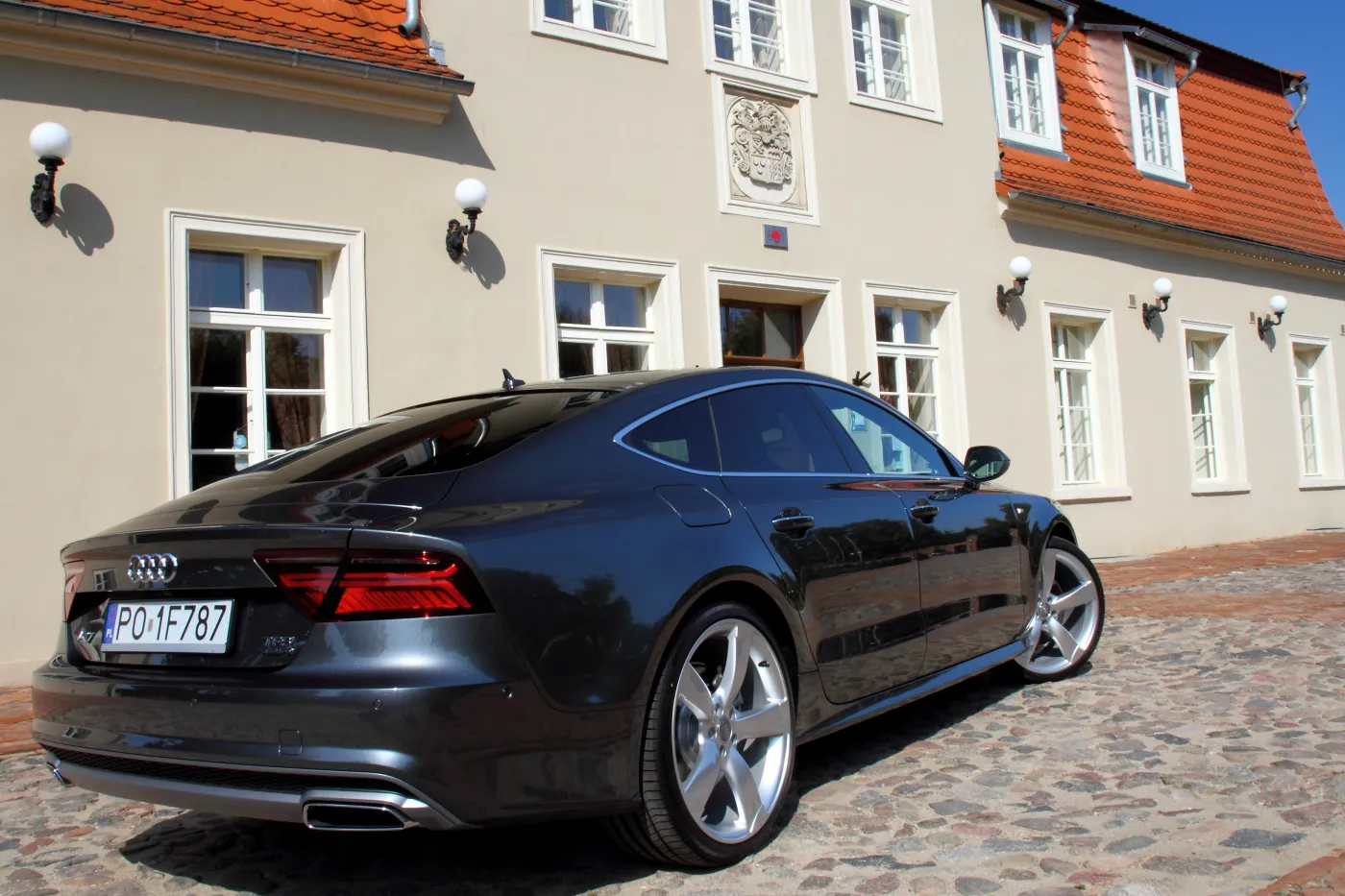 7058966-audi-a7-016.jpg