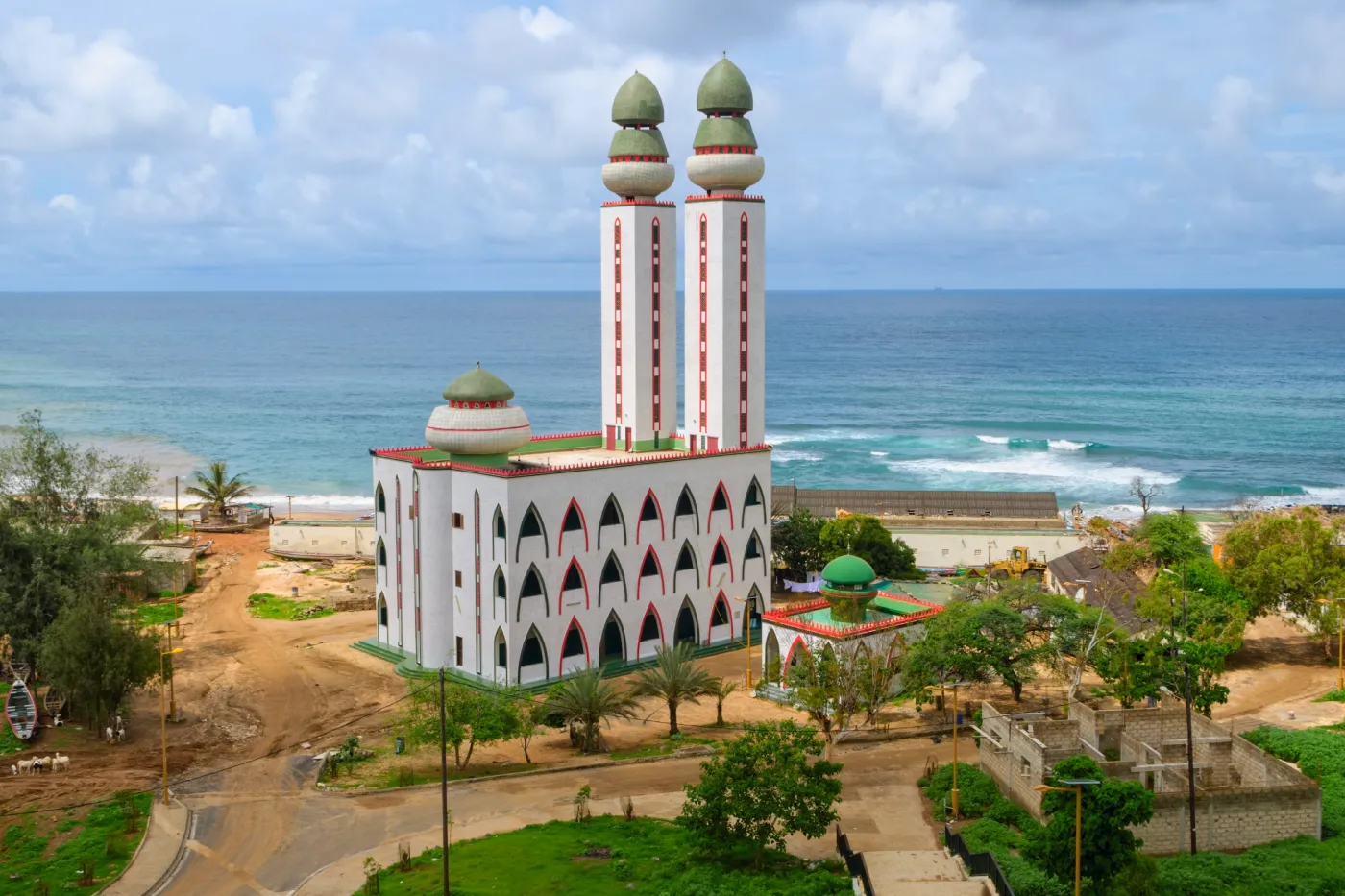 7059673-dakar-senegal.jpg