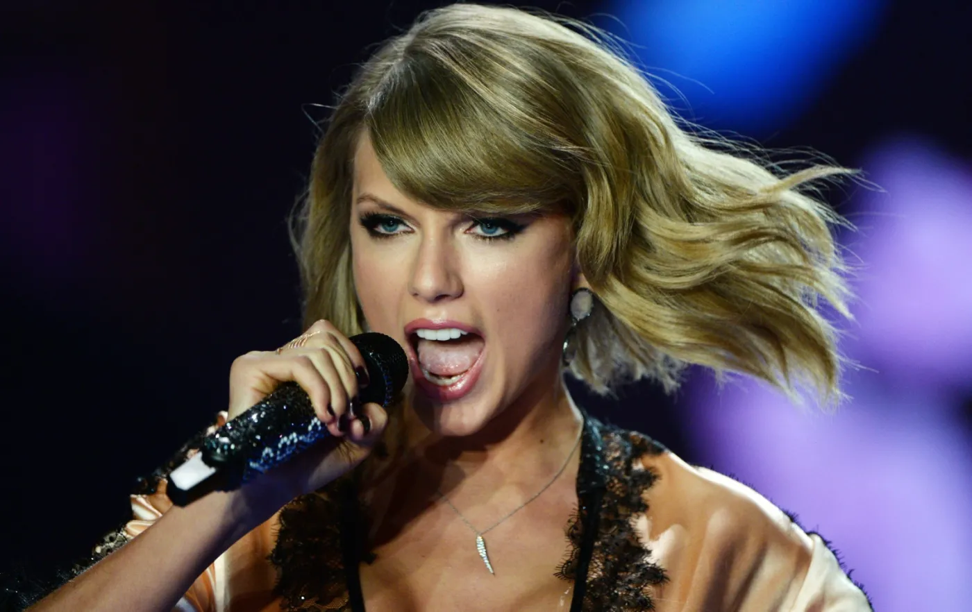 7146380-taylor-swift.jpg