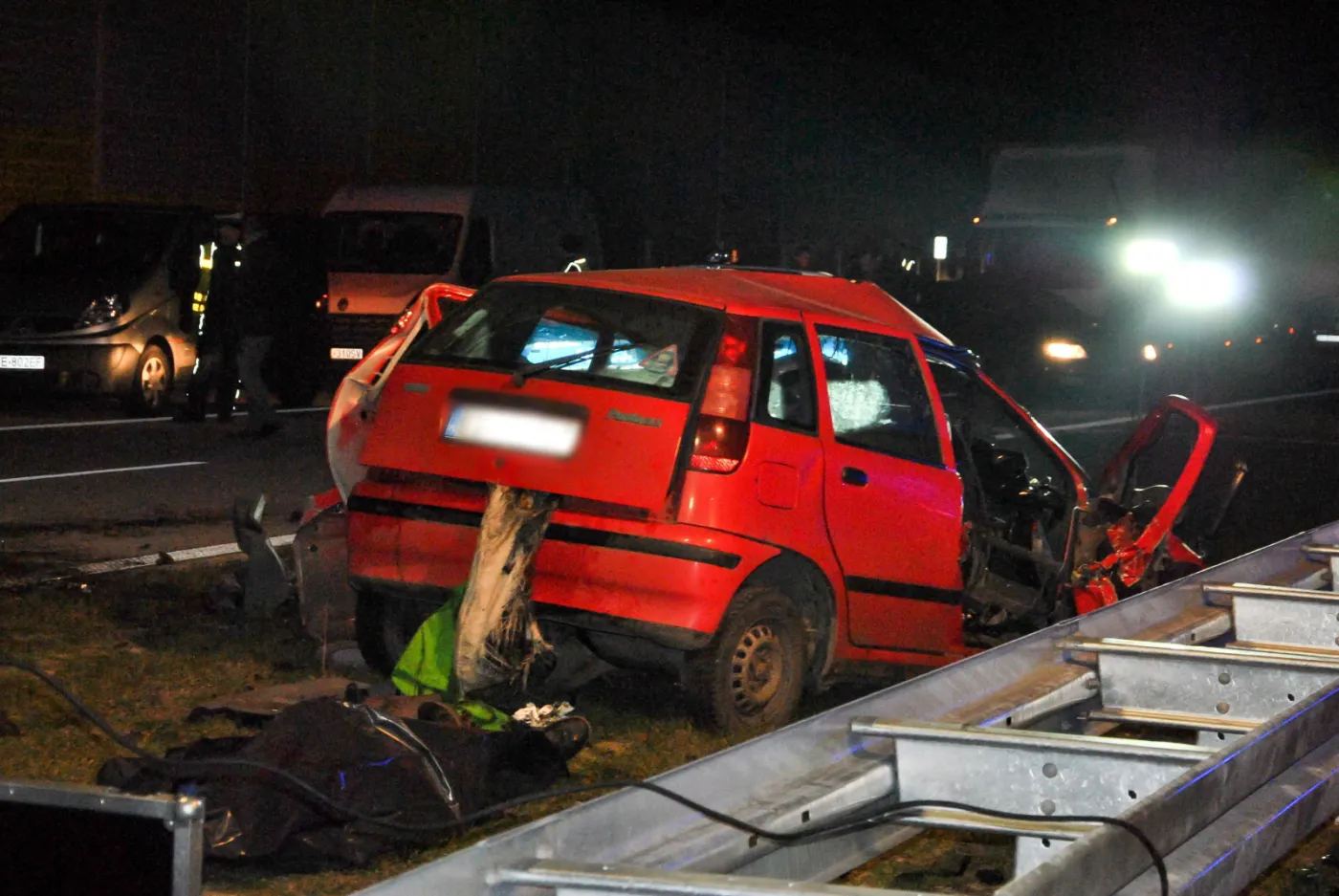 Tragiczny wypadek na S8. Wjechał pod prąd i zderzył się czołowo. Drastyczne ZDJĘCIA