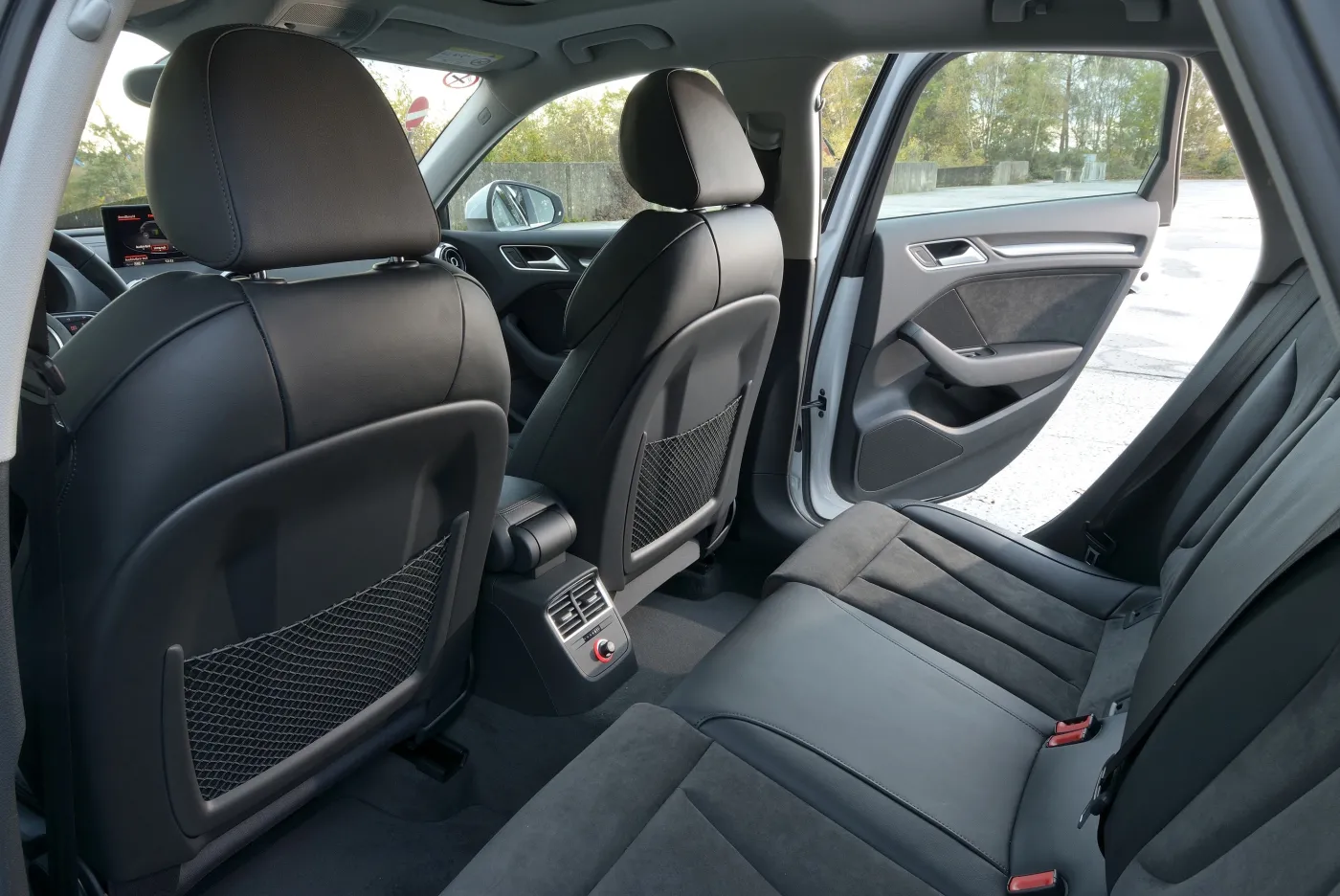 7176941-audi-a3-e-tron.jpg