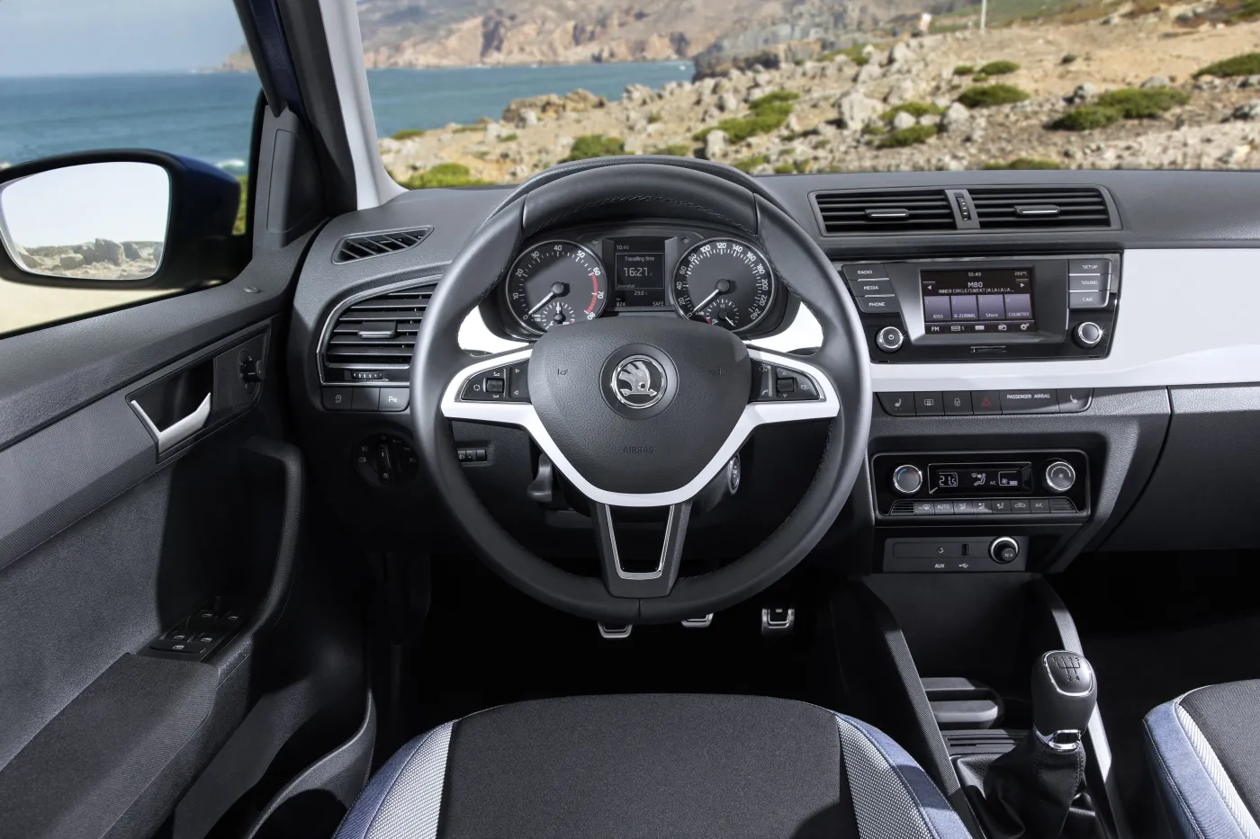 6886809-skoda-fabia.jpg