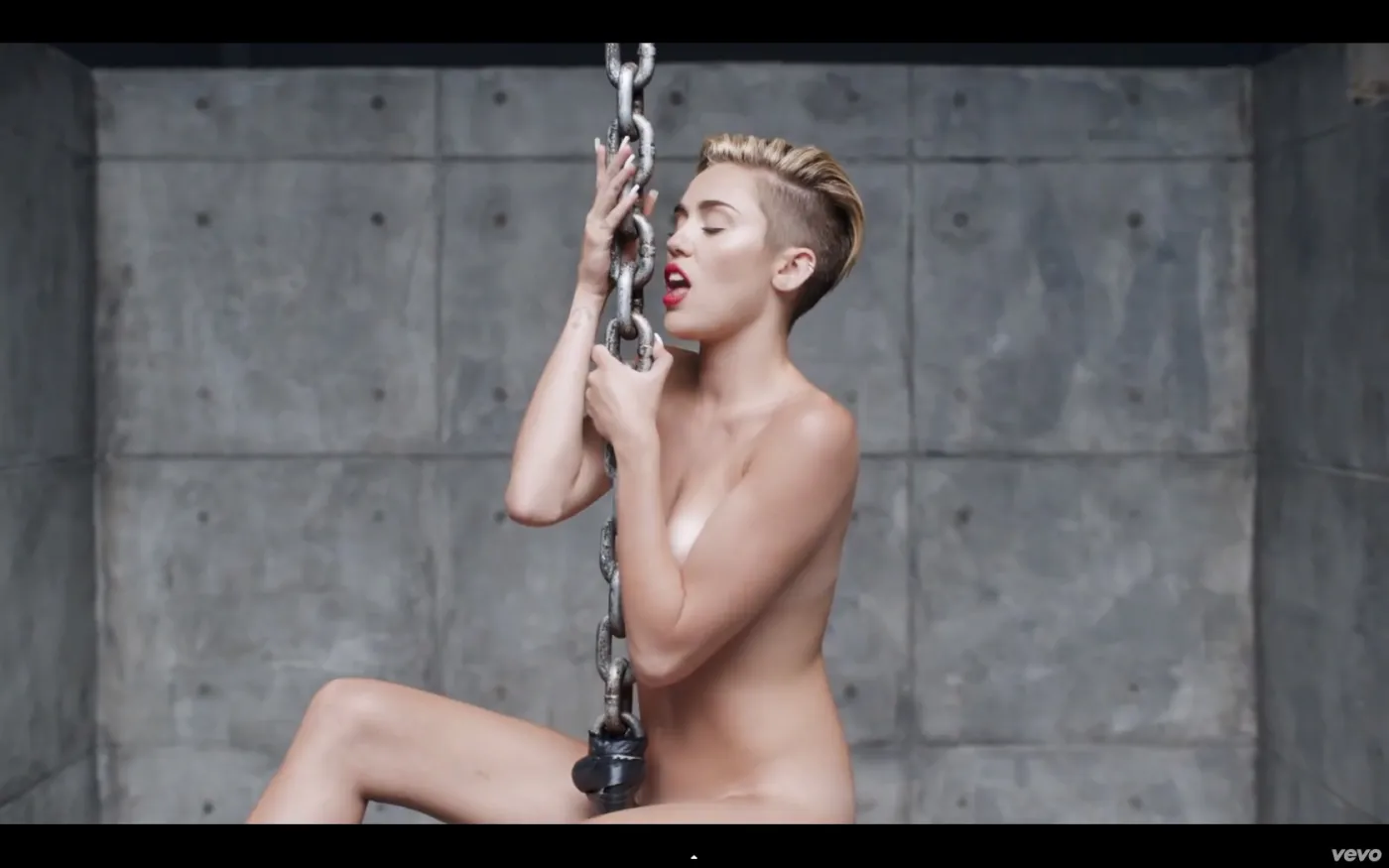 5395562-miley-cyrus.jpg