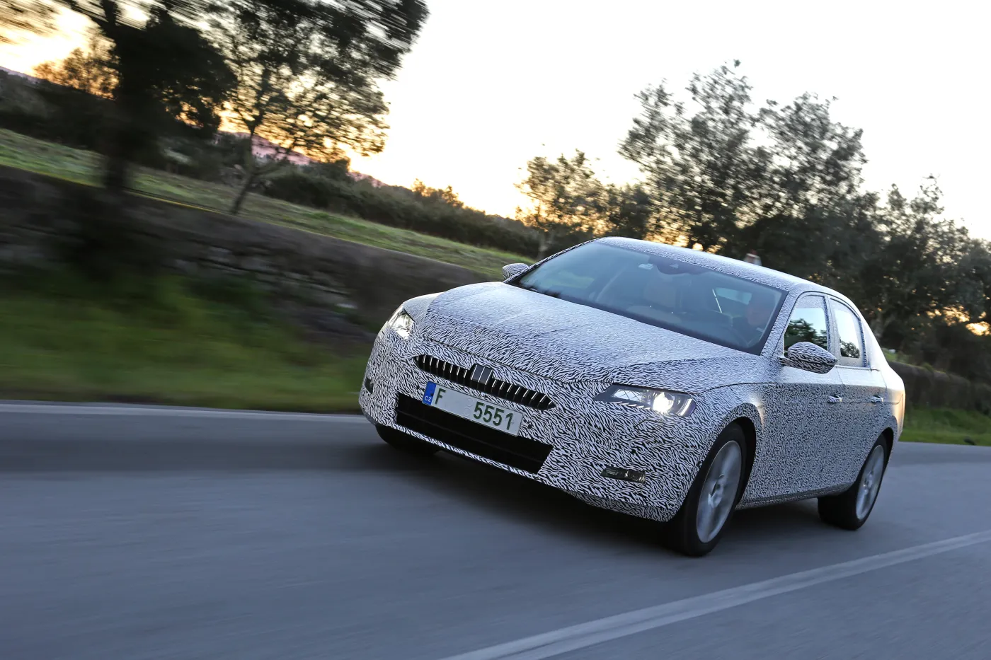 7180233-skoda-superb.jpg