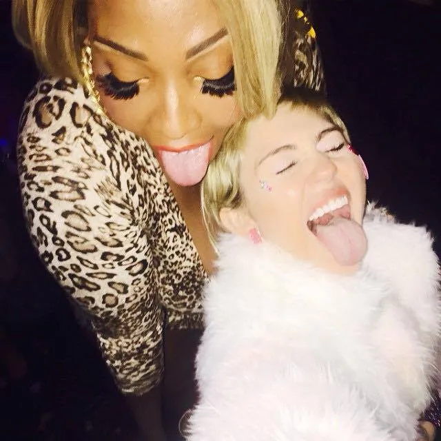7260517-miley-cyrus.jpg