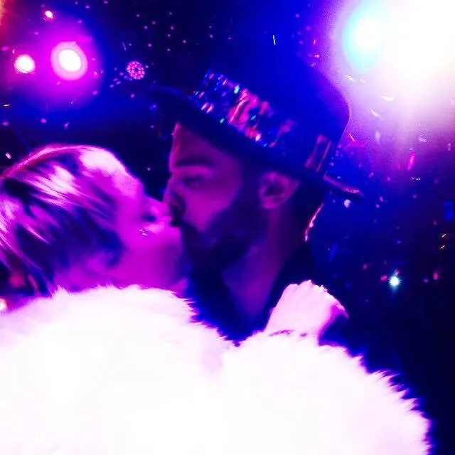 Miley Cyrus balowała w Vegas z Arnoldem Schwarzeneggerem [ZDJĘCIA]