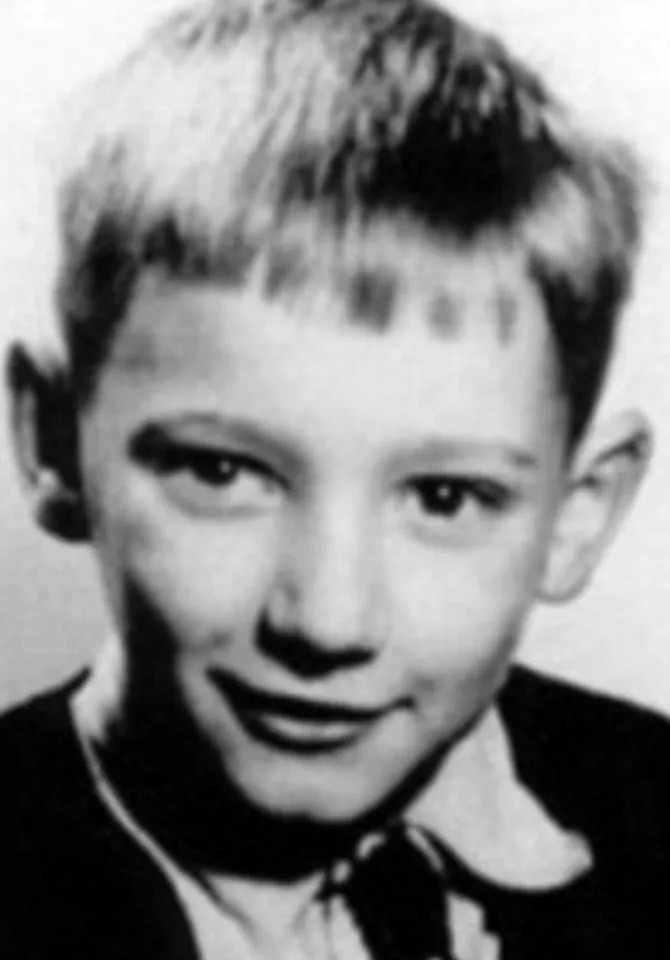 7279236-rod-stewart.png