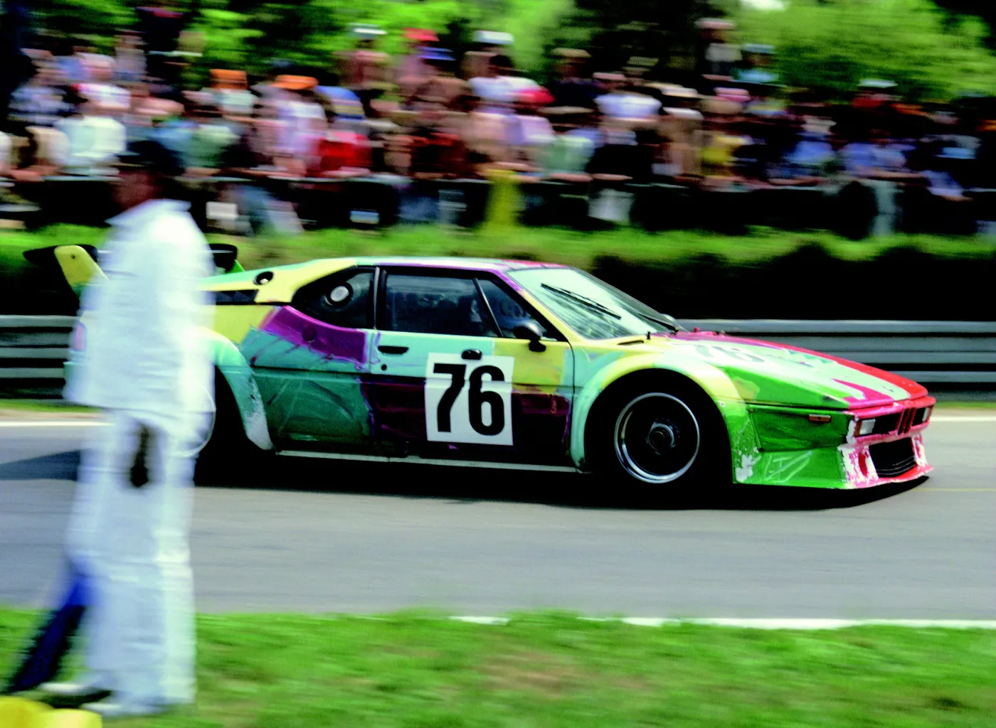 6844922-bmw-art-car.jpg