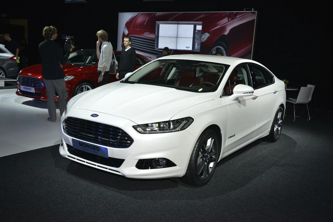 6864533-ford-mondeo.jpg