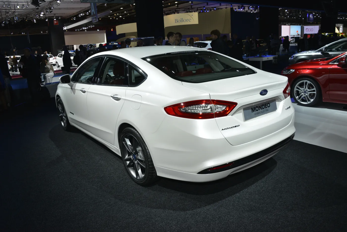 6864562-ford-mondeo.jpg