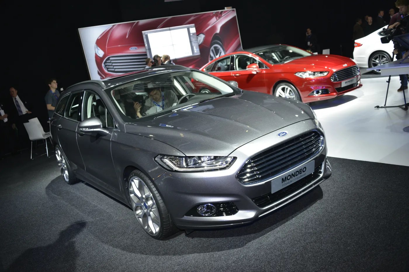 6864736-ford-mondeo.jpg
