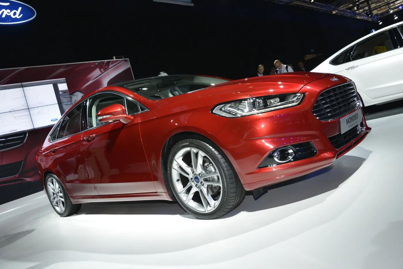 6864823-ford-mondeo.jpg
