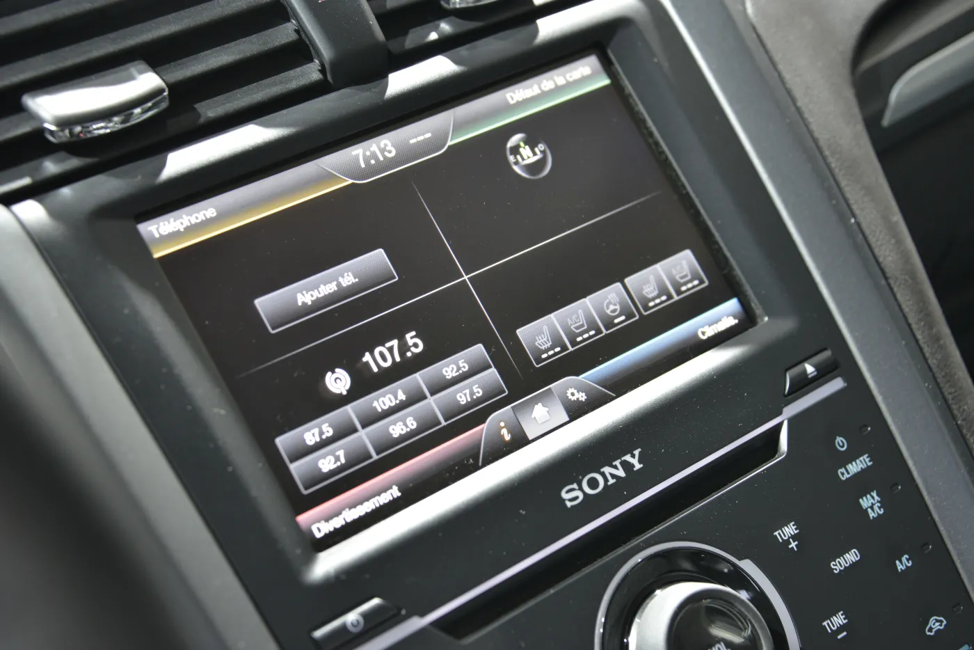 6864852-ford-mondeo.jpg