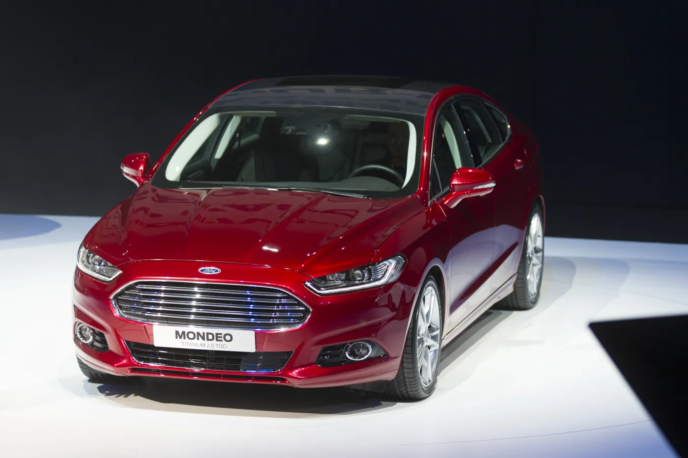 6867686-ford-mondeo.jpg