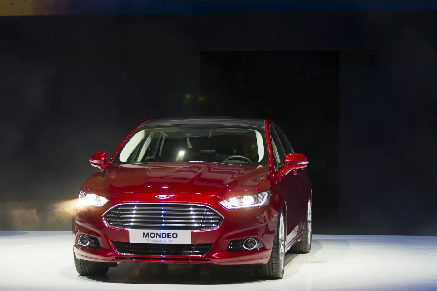 6867715-ford-mondeo.jpg