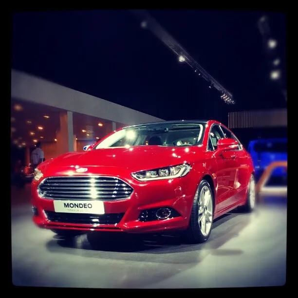 6867773-ford-mondeo.jpg