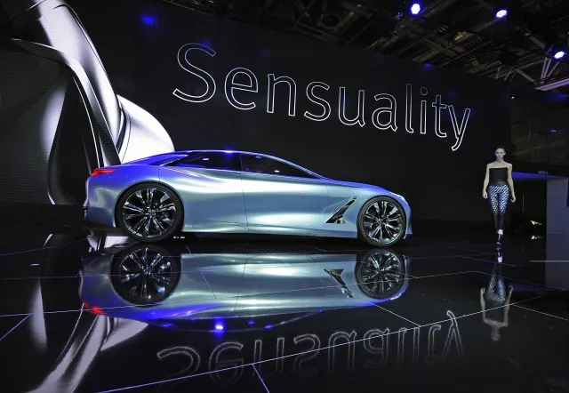 Nowa limuzyna z Japonii sensacją. Infiniti Q80 atakuje Niemców. ZDJĘCIA