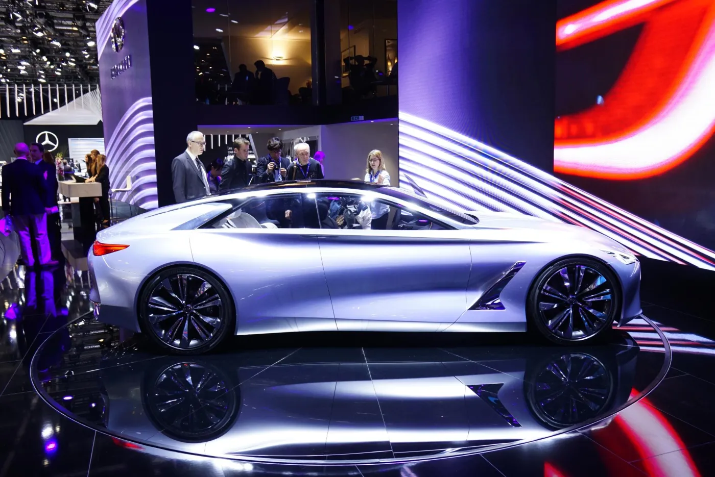 6892192-infiniti-q80.jpg