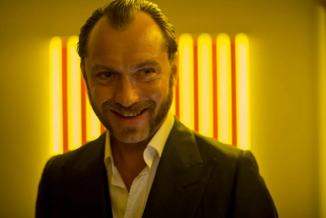 6905263-dom-hemingway.jpg