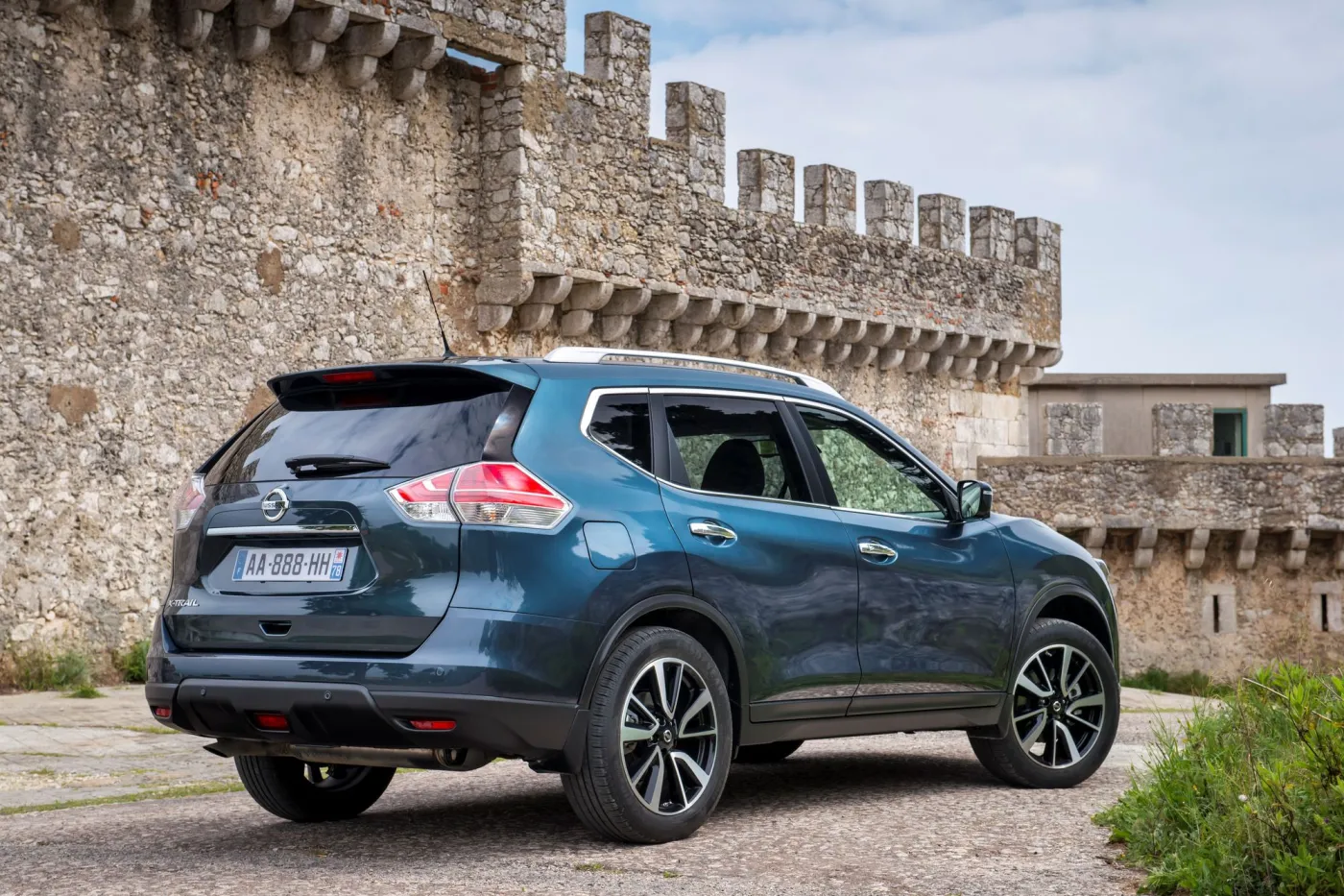 6262868-nissan-x-trail.jpg