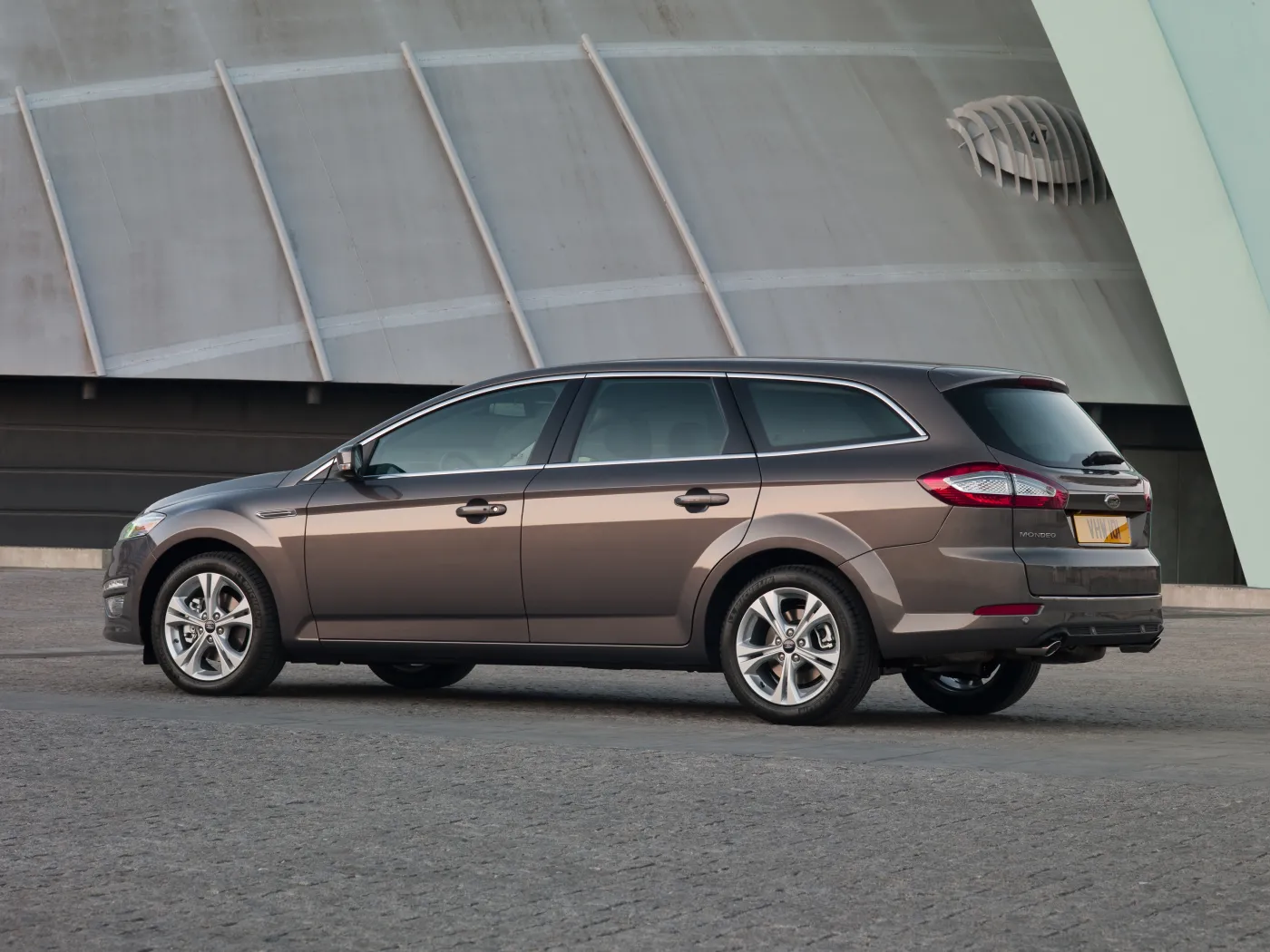 6822823-ford-mondeo.jpg