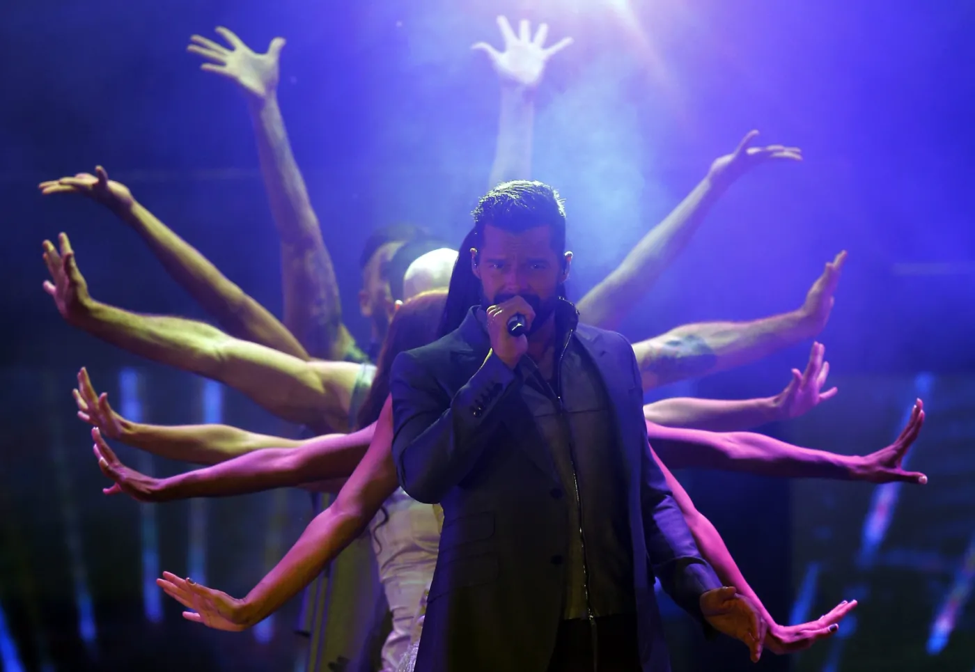 6989213-ricky-martin.jpg
