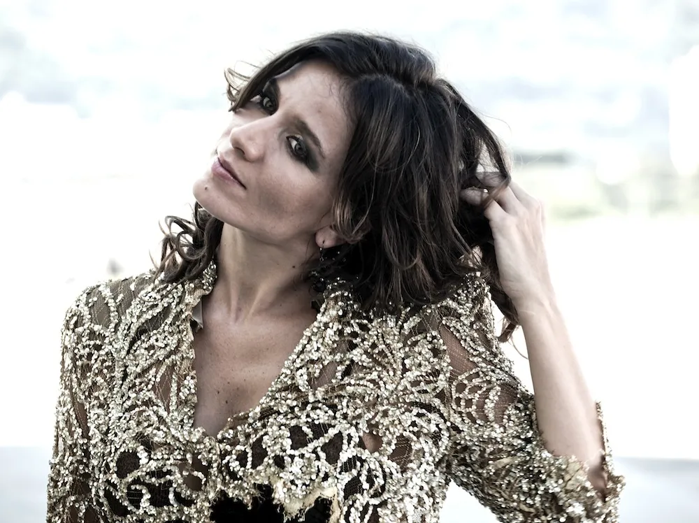3179599-chiara-civello.jpg