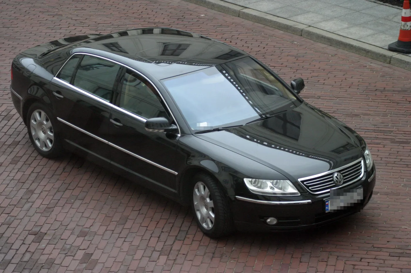 7480519-041130pyk037.jpg