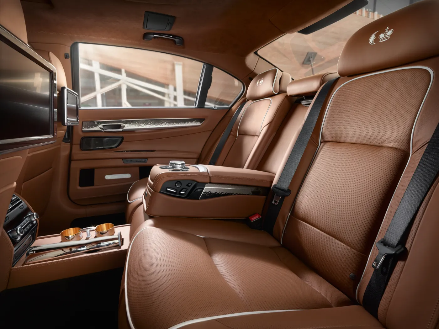 7482015-bmw-serii-7.jpg