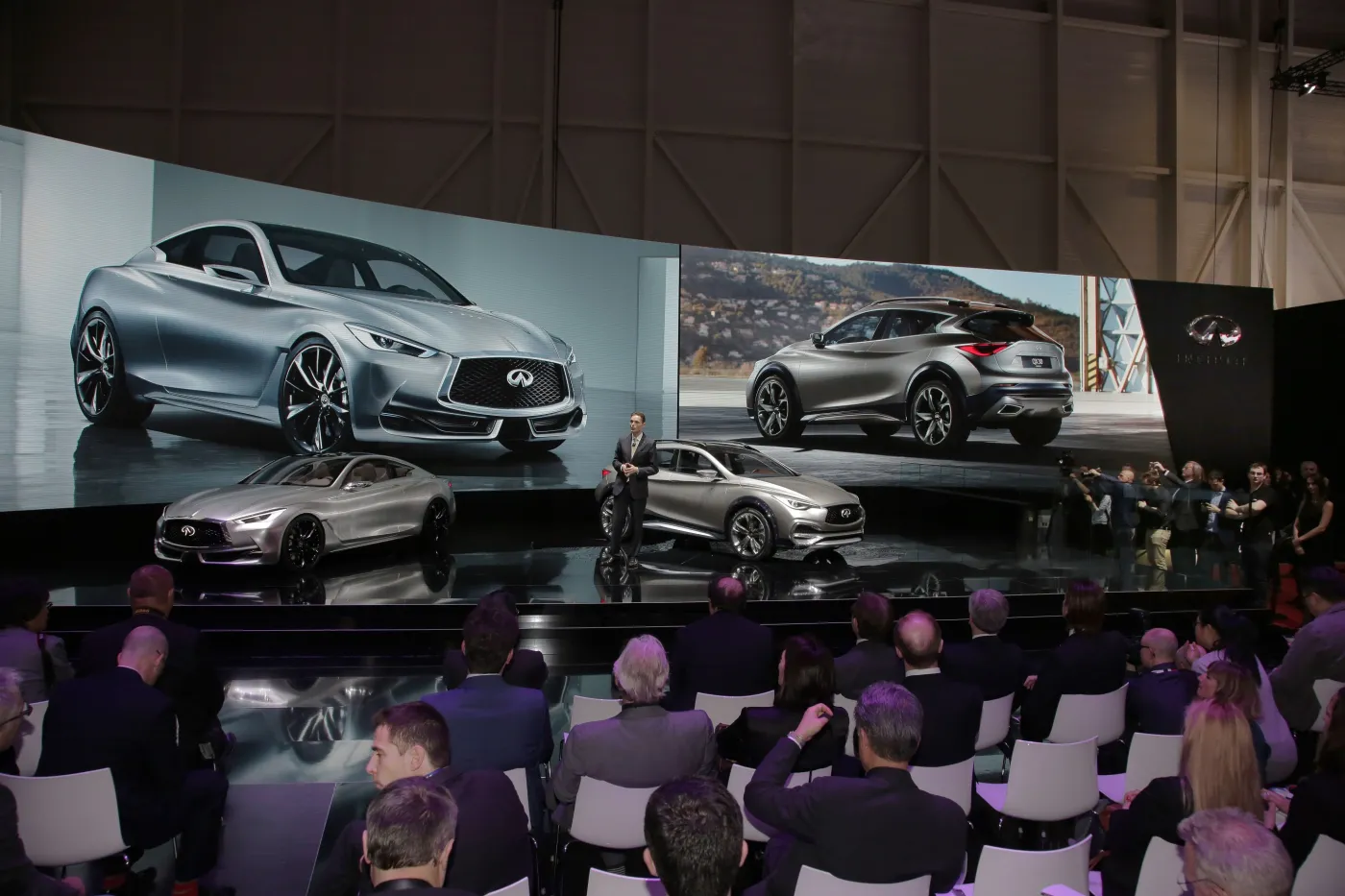 7527873-infiniti-qx30.jpg