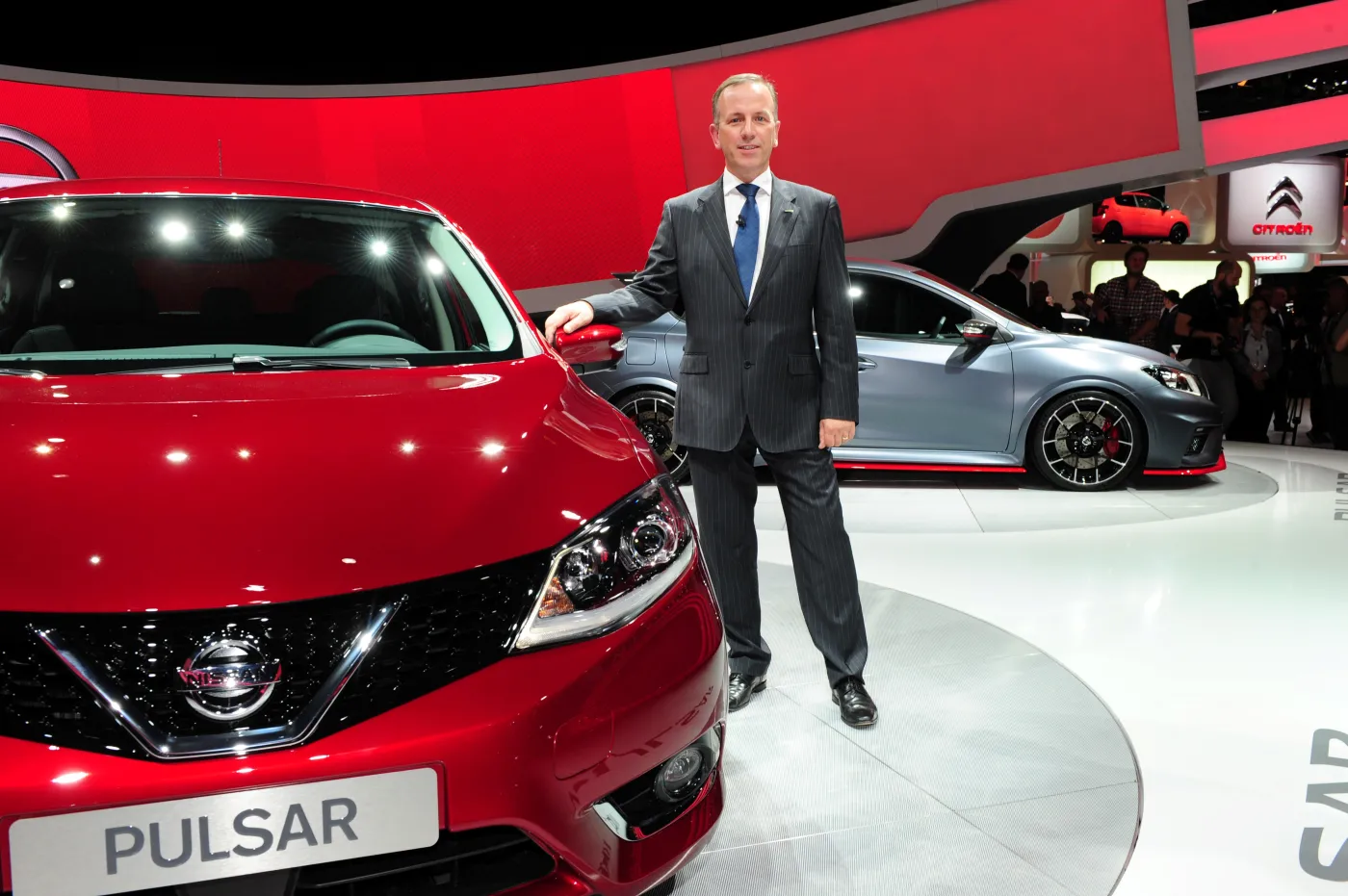 7560805-nissan-pulsar.jpg