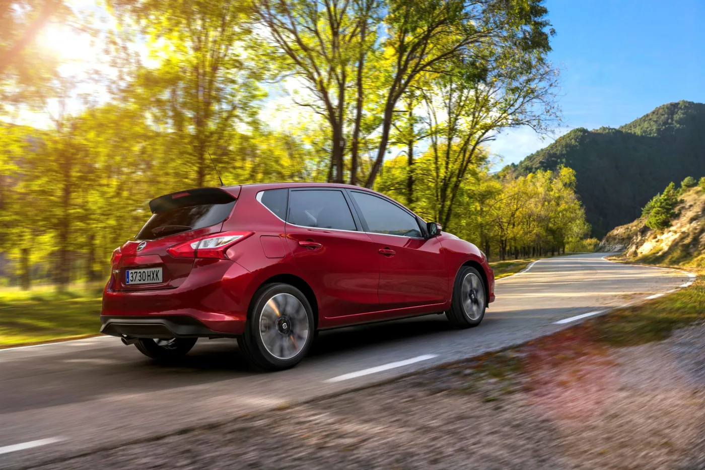 7566348-nissan-pulsar.jpg