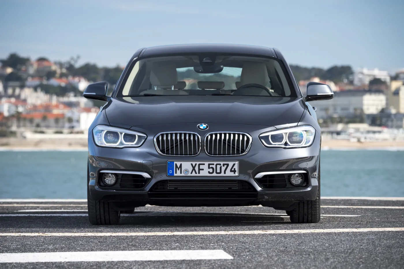 7560082-bmw-serii-1.jpg