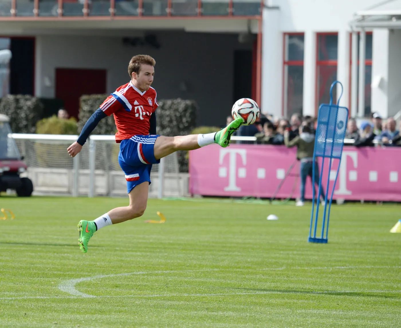 7563021-mario-goetze.jpg