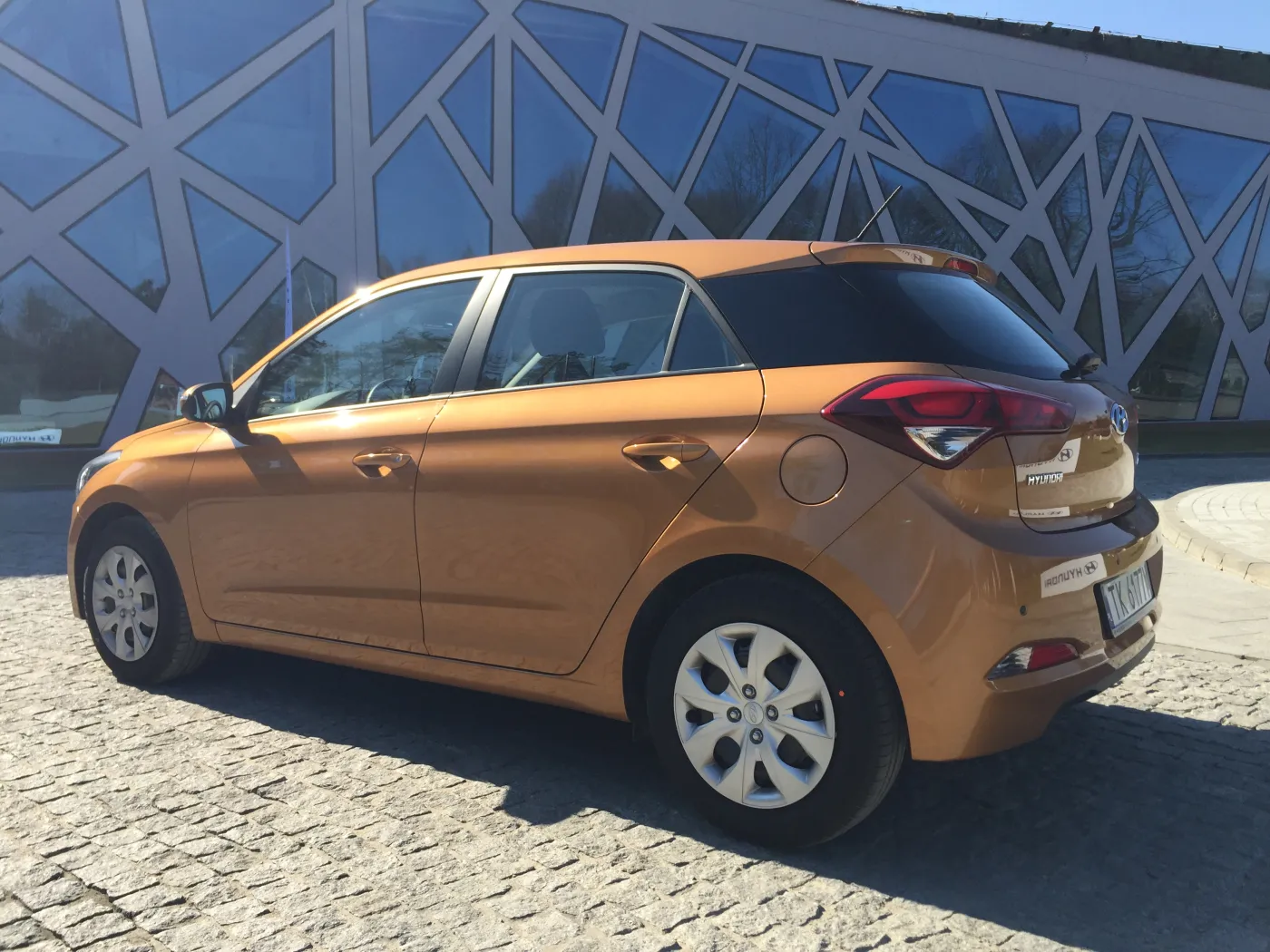 7561838-hyundai-i20.jpg