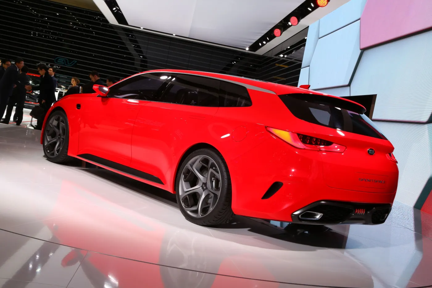 7560602-kia-sportspace.jpg
