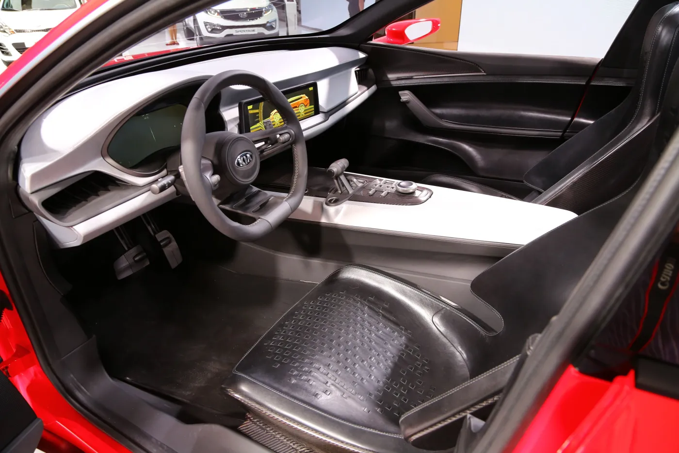 7560689-kia-sportspace.jpg