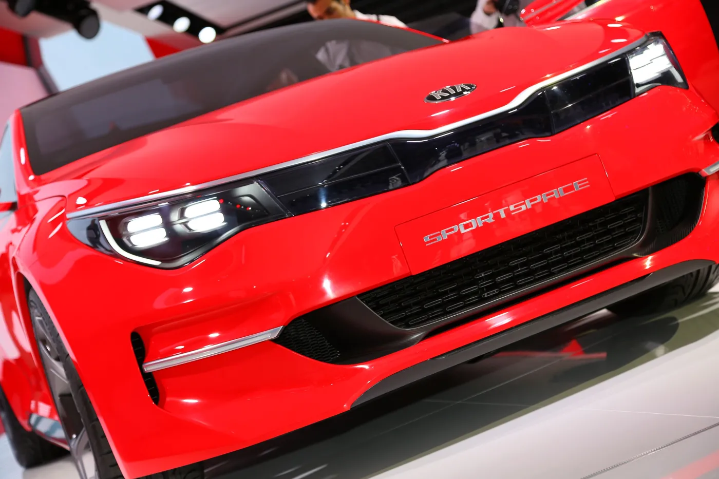 7587046-kia-sportspace.jpg