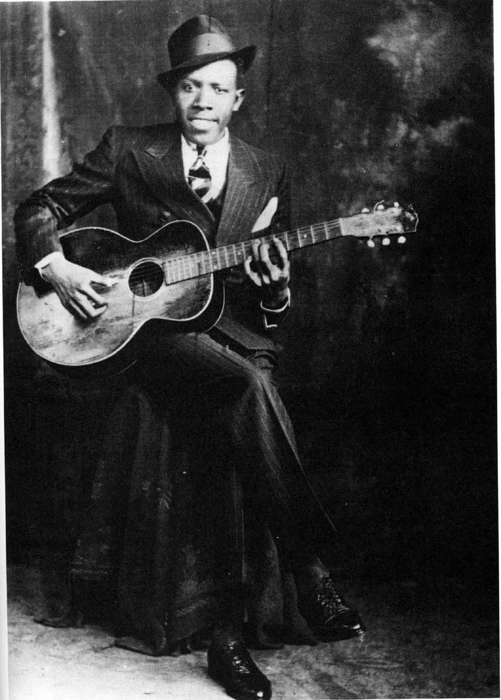 7551997-robert-johnson.jpg