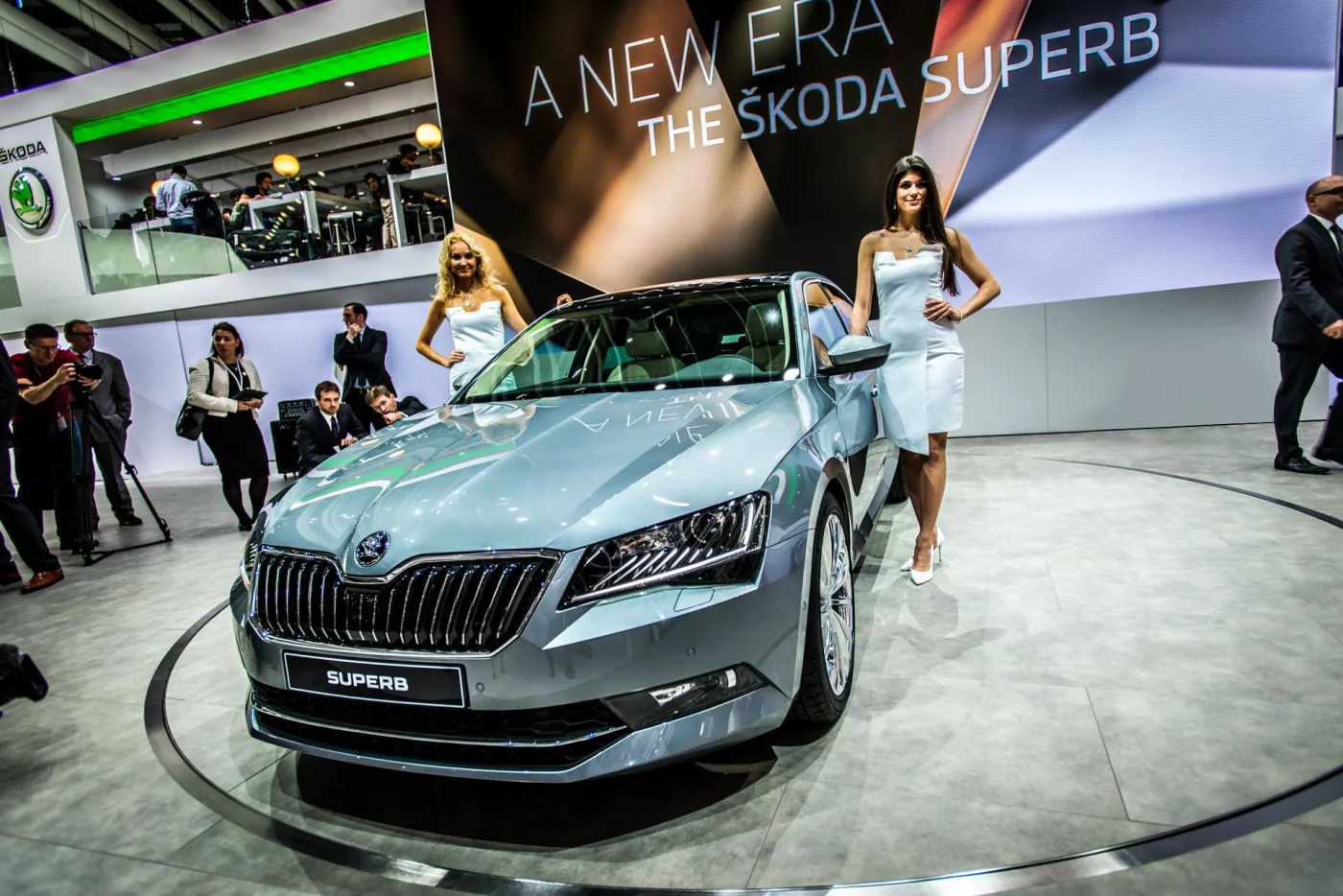 7574810-skoda-superb.jpg